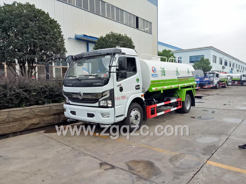 東風(fēng)凱普特國六灑水車