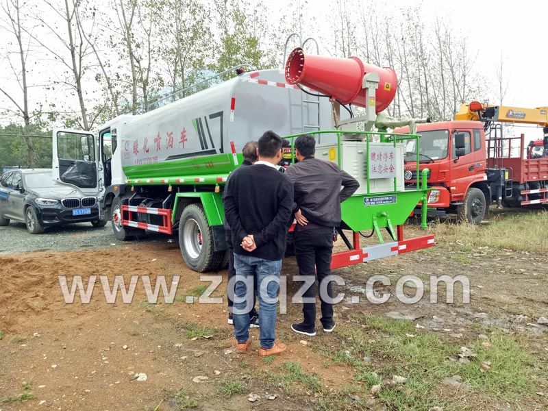 程力專用汽車股份有限公司東風(fēng)D9灑水車 程力專用汽車股份有限公司東風(fēng)D9灑水車