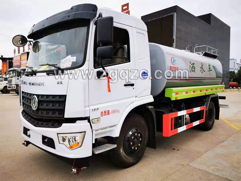 東風(fēng)專底灑水車價(jià)格