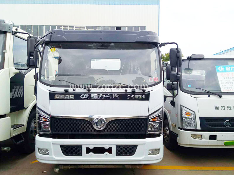 上圖為客戶定制東風(fēng)國六多功能綠化噴灑車 上圖為客戶定制東風(fēng)國六多功能綠化噴灑車