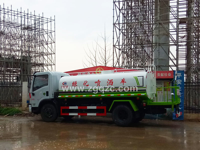 上圖為送車實拍 上圖為送車實拍