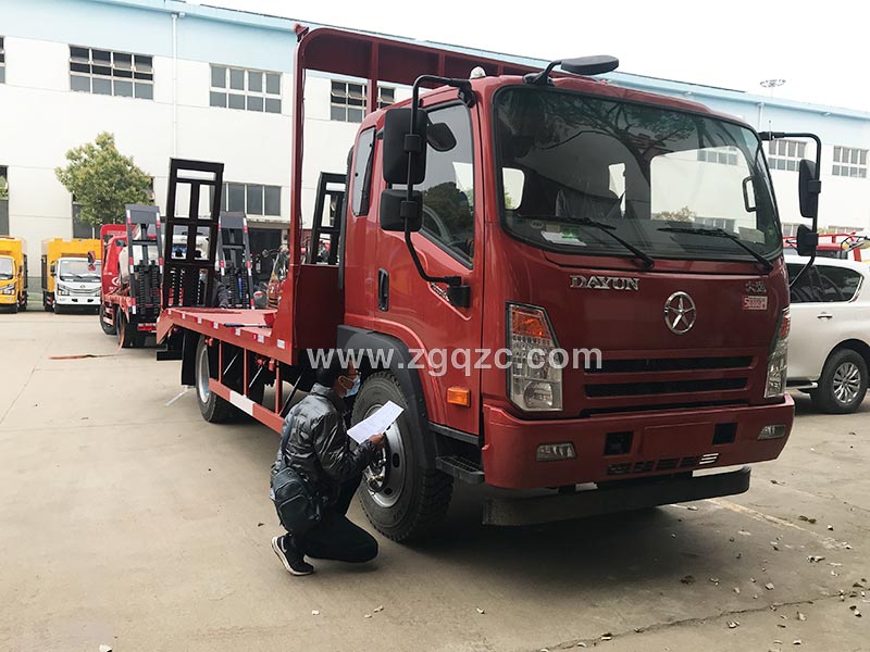 上圖為程力專(zhuān)用汽車(chē)股份有限公司