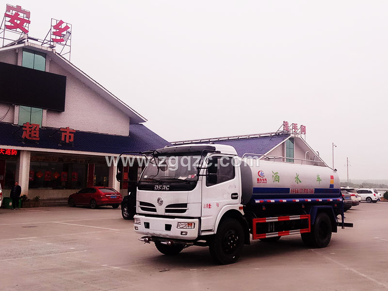 上圖為程力專用汽車股份有限公司 上圖為程力專用汽車股份有限公司