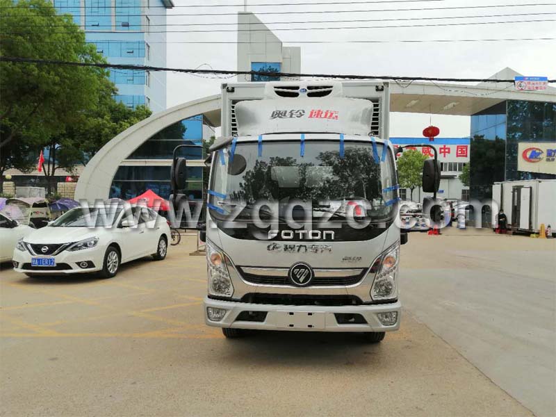 程力集團(tuán)雞苗運(yùn)輸車 程力集團(tuán)雞苗運(yùn)輸車