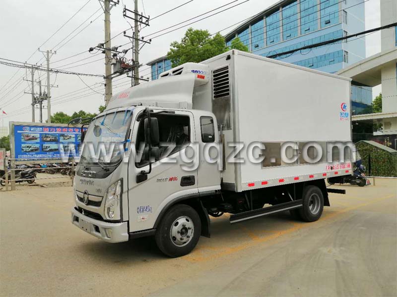 程力集團(tuán)雞苗運(yùn)輸車 程力集團(tuán)雞苗運(yùn)輸車